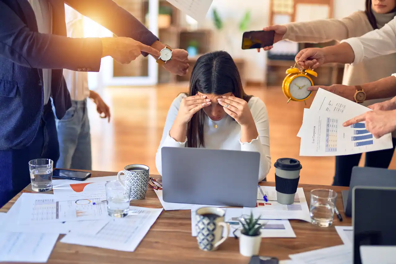 How many direct reports should a manager have striking the right